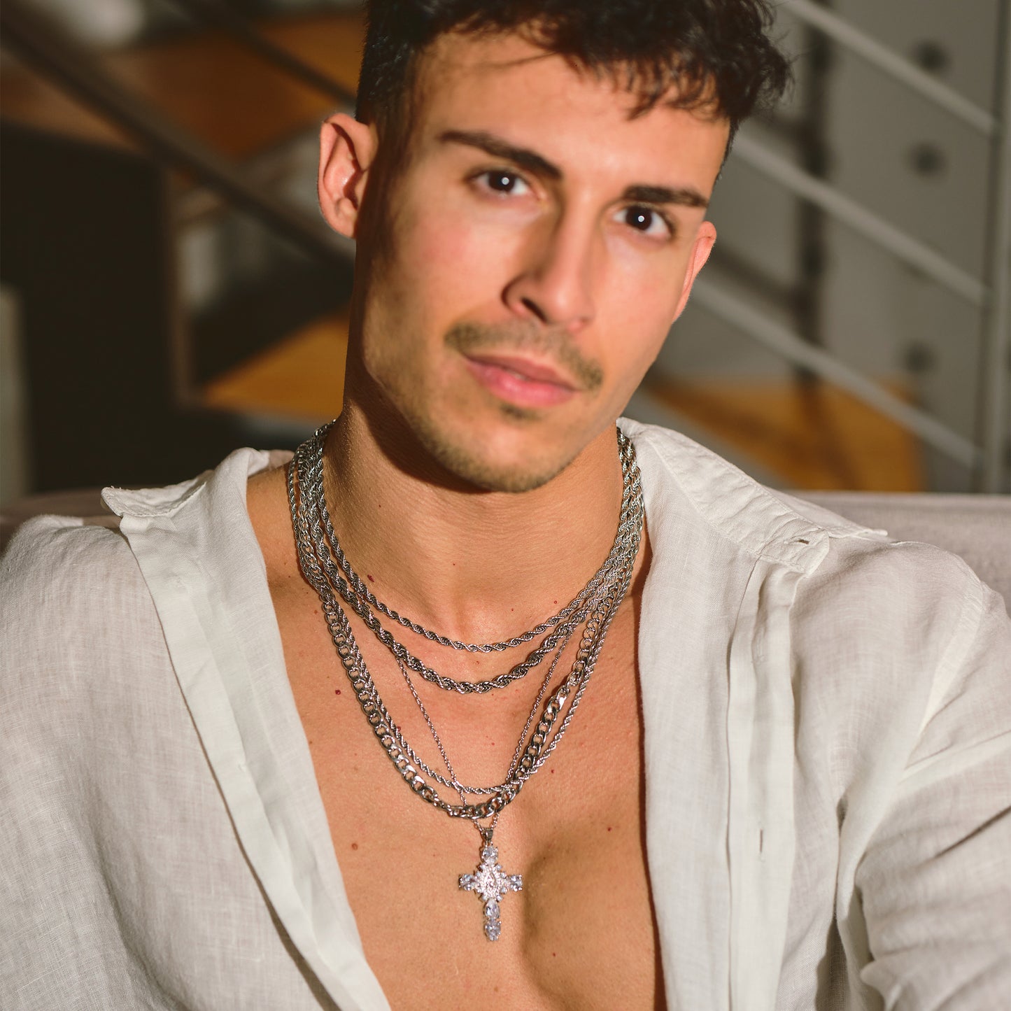 Collana con Croce pendente misura grande, con Zirconia Cubica placcata in oro o platino