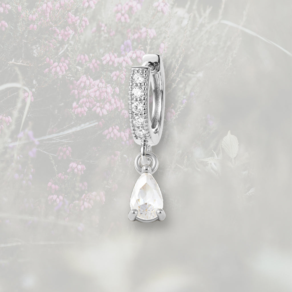 Orecchino a cerchietto con ciondolino in Zirconia Cubica taglio goccia, placcato in oro 18k o platino