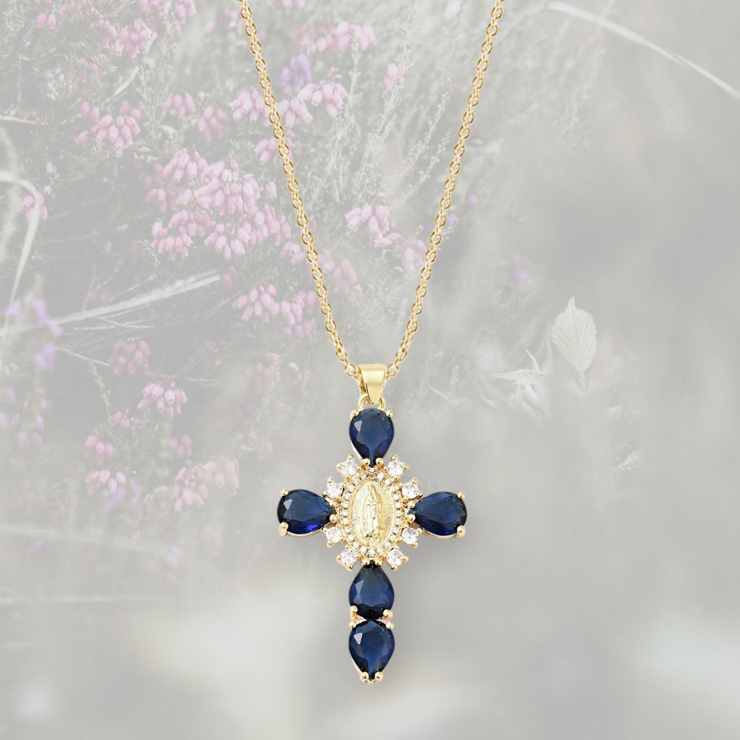 Collana con Croce pendente misura grande, con Zirconia Cubica colorata placcata in oro
