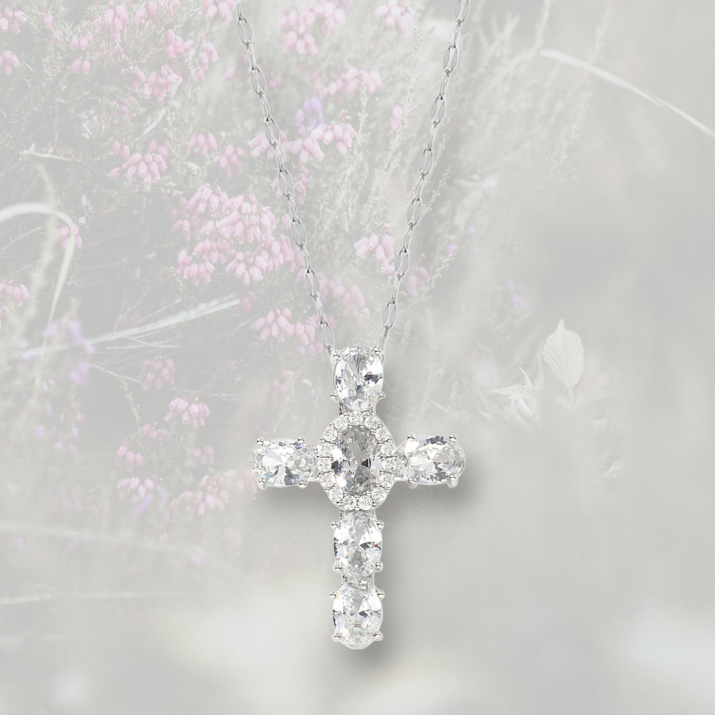 Collana con Croce con Zirconia Cubica taglio ovale placcato platino