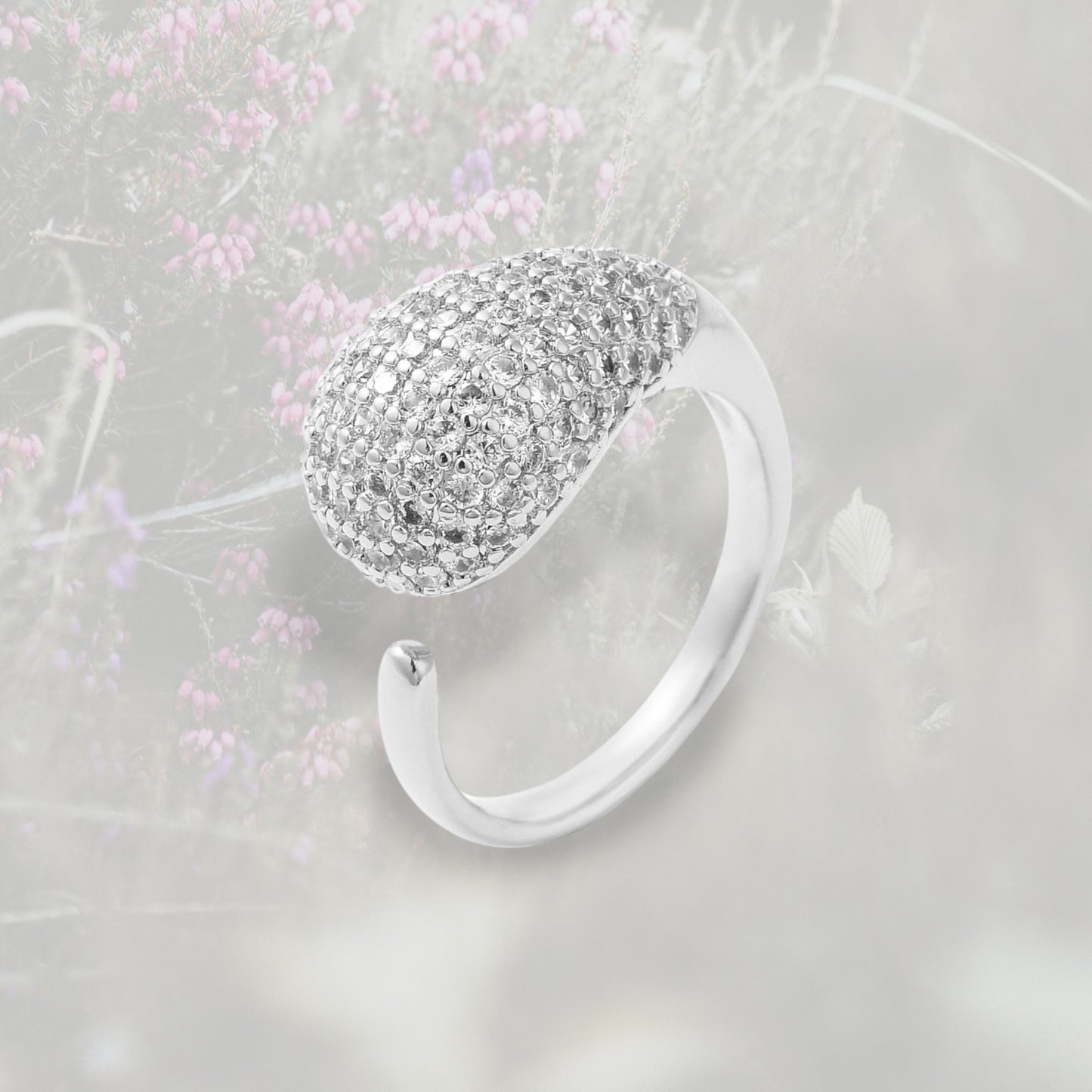 Anello Goccia bombato grande con pavé di Zirconia Cubica, placcato in oro o platino