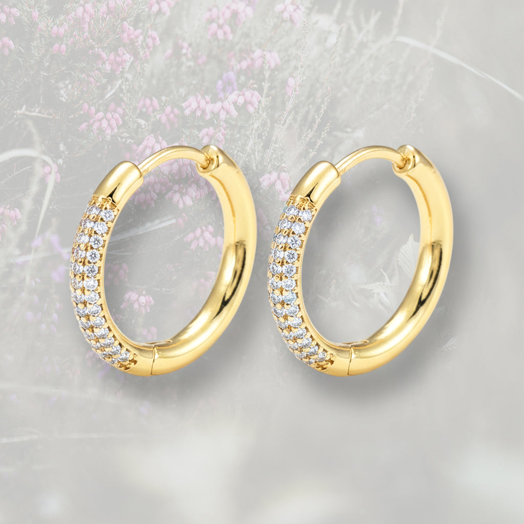 Orecchini a cerchietto con pavè di Zirconia Cubica, placcato in oro 18k o platino