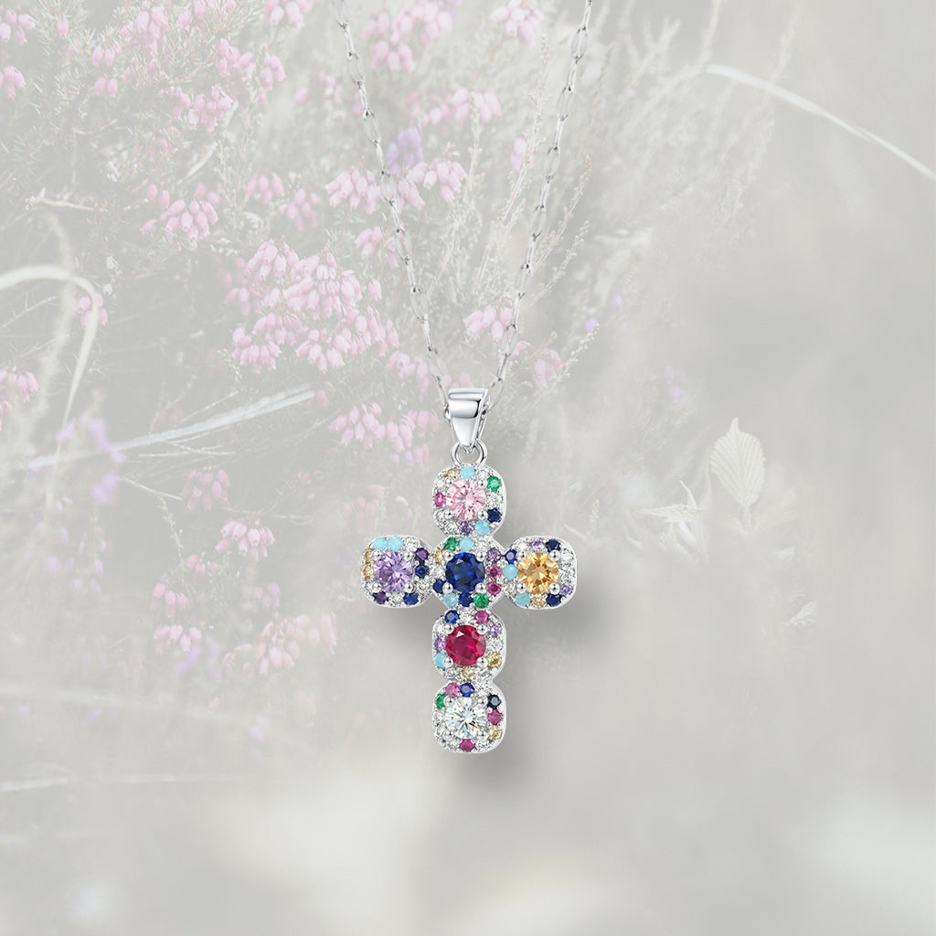 Collana con Croce geometrica di Zirconia Cubica multicolor, placcata oro 18k o platino