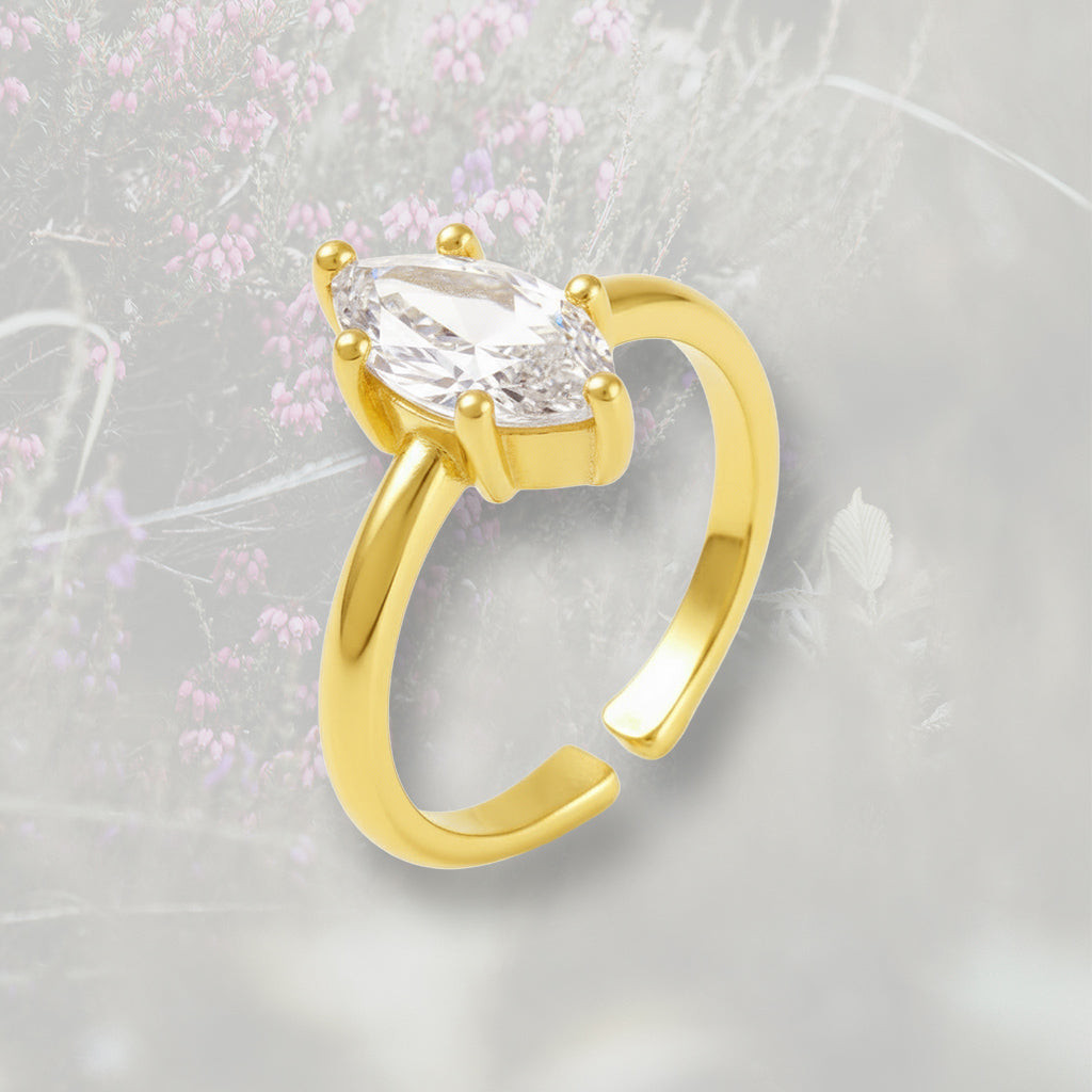 Anello solitario con centrale di Zirconia Cubica taglio marquise, placcato oro 18k