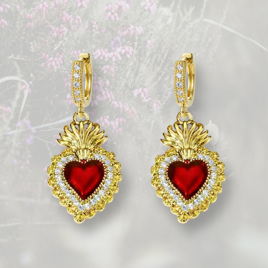 Orecchini a cerchietto con Cuore Sacro / Ex Voto placcati in oro 18k e smalto rosso con contorno in Zirconia Cubica