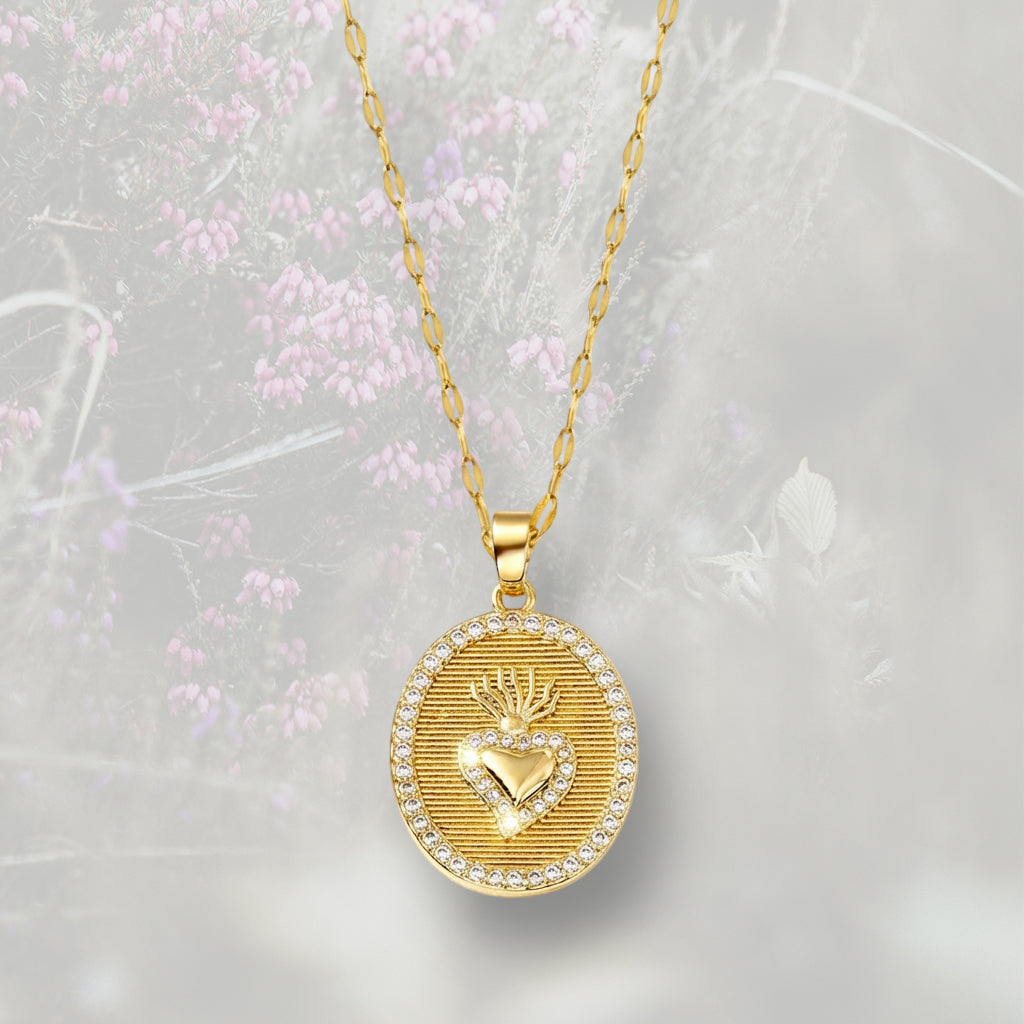 Collana con medaglietta con Cuore Sacro / Ex Voto placcata in oro 18k, con Zirconia Cubica bianca o multicolor
